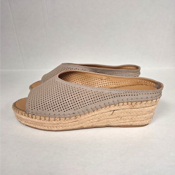 Franco Sarto Paige Sandals 9 Perforated Espadrille Wedge Slide Slip On Taupe - Picture 1 of 9